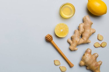 Doğal soğuk algınlığı ve grip ilaçları. Bağışıklık uyarımı ve virüs koruması için doğal malzemeler. Üst görünüm düzlüğü.