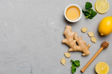 Doğal soğuk algınlığı ve grip ilaçları. Bağışıklık uyarımı ve virüs koruması için doğal malzemeler. Üst görünüm düzlüğü.