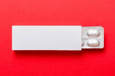 Boş Beyaz Ürün Paket Model Kutusu. Kabarcık görünümlü boş ilaç kutusunu aç.