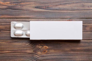 Boş Beyaz Ürün Paket Model Kutusu. Kabarcık görünümlü boş ilaç kutusunu aç.