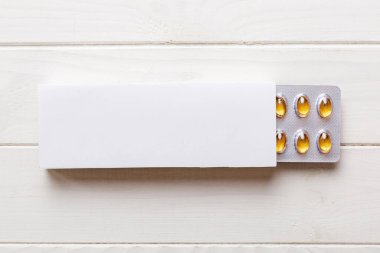 Boş Beyaz Ürün Paket Model Kutusu. Kabarcık görünümlü boş ilaç kutusunu aç.