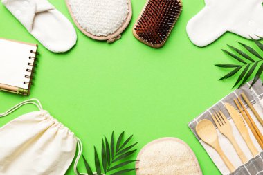 Sıfır atık. Çevre dostu günlük aksesuarlar. en üstteki görünüm.