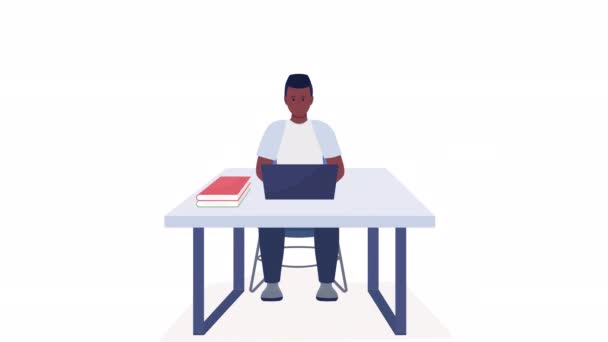 动漫男孩在笔记本电脑上工作 在课堂上使用电脑 全身扁平的人在白色背景与阿尔法通道透明度 动画用彩色卡通风格Hd视频镜头 — 图库视频影像