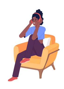 Koltuğunda kulaklıklı, yarı düz renk vektör karakteri olan sportif bir kız. Düzenlenebilir figür. Beyazın üzerinde tam vücut insan. Web grafik tasarımı ve animasyonu için basit çizgi film tarzı benek çizimi