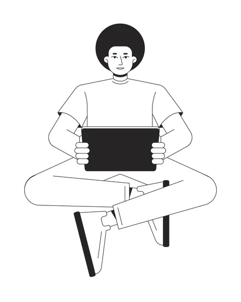 男人拿着平板Bw矢量点画 非洲裔男子坐在与电子产品2D卡通平面线条单色字符白色为网络用户界面的设计 可编辑的孤立轮廓英雄形象 — 图库矢量图片