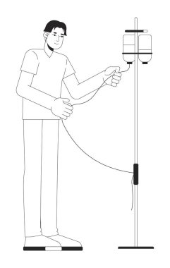 Önlüklü Asyalı erkek hemşire serum standını siyah-beyaz 2D çizgi karakteriyle ayarlıyor. Koreli sağlık çalışanı, izole edilmiş taşıyıcı ana hatlı kişiye hemşirelik yapıyor. Monokromatik nokta çizimi