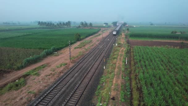 Pune India November 2023 Wdp4D Diesel Locomotive Hauls Passenger Train — Stock Video