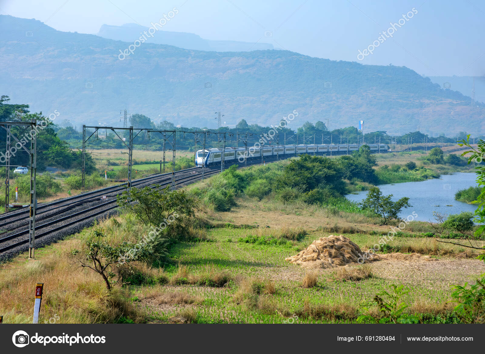 Pune India December 2023 Mumbai Solapur Vande Bharat Express Pune