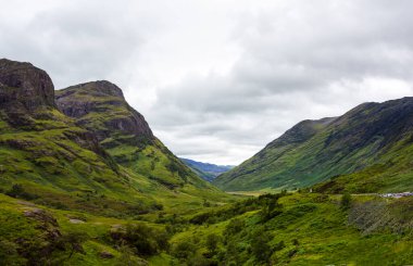 Glencoe Vadisi 'nin güzel manzarası, İskoçya' nın en büyüleyici yerlerinden biri.