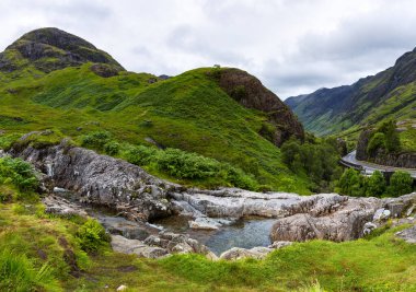 Glencoe Vadisi 'nin güzel manzarası, İskoçya' nın en büyüleyici yerlerinden biri.