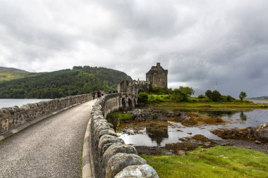 İskoçya 'daki Eilean Donan Kalesi' nin güzel manzarası