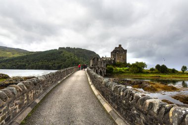 İskoçya 'daki Eilean Donan Kalesi' nin güzel manzarası