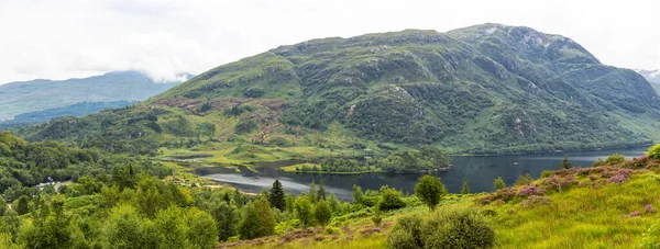 Spektakulära Bergslandskap Loch Shiel Skottland — Stockfoto
