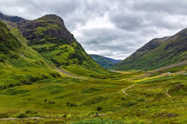Glencoe Vadisi 'nin güzel manzarası, İskoçya' nın en büyüleyici yerlerinden biri.