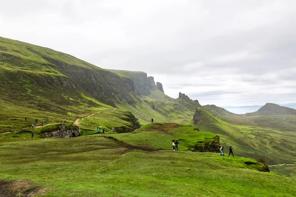 Изображение Эффектного Пейзажа Куинга Острове Скай Летом Шотландия — стоковое фото