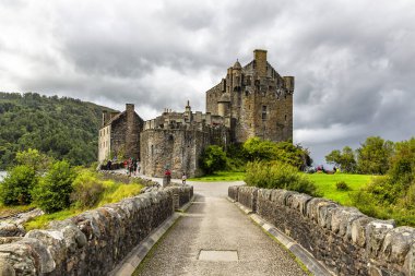 İskoçya 'daki Eilean Donan Kalesi' nin güzel manzarası