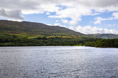 İskoçya 'daki ünlü Loch Ness.