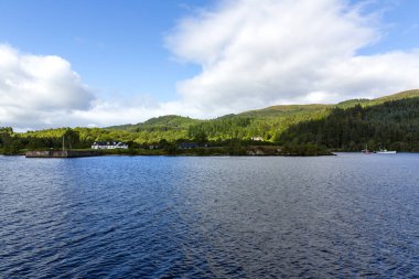 İskoçya 'daki ünlü Loch Ness.