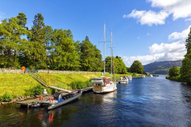 İskoçya 'daki ünlü Loch Ness.