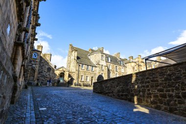 STIRLING, SCOTLAND 2022, 21 Ağustos: Stirling Kalesi İskoçya 'daki en büyük ve en önemli kalelerden biridir. Castle Hill adında kayalık bir tepede inşa edildi.