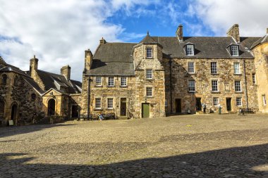 STIRLING, SCOTLAND 2022, 21 Ağustos: Stirling Kalesi İskoçya 'daki en büyük ve en önemli kalelerden biridir. Castle Hill adında kayalık bir tepede inşa edildi.