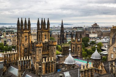 Edinburgh şehri panoraması. Edinburgh İskoçya 'nın başkentidir.
