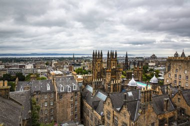 Edinburgh şehri panoraması. Edinburgh İskoçya 'nın başkentidir.