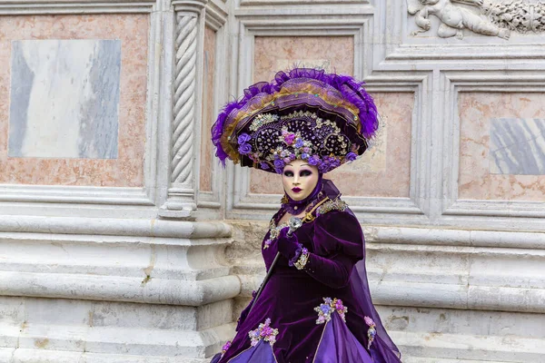 Прекрасна Дама Маски Під Час Венеціанського Карнавалу Італія — стокове фото