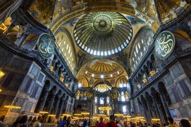 İSTANBUL, TURKEY 2023 Ağustos 03: İstanbul 'daki Ayasofya Camii' nin güzel manzarası