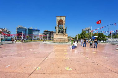 İstanbul, Türkiye 2023, Ağustos 03: Sultan I. Ahmed 'in mezarı ve İstanbul' daki Osmanlı İmparatorluğu 'nun diğer dört temsilcisi