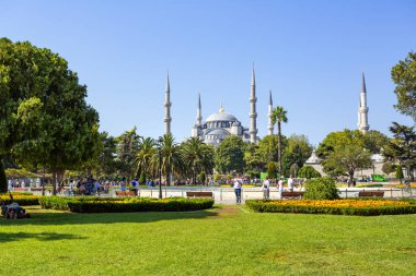İstanbul 'daki Sultanahmet Camii' nin, Saltanahmet Park, Türkiye 'den güzel bir dış görünüşü var.