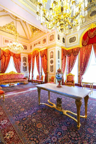 İSTANBUL, TURKEY 2023 Ağustos 03: İstanbul 'daki ünlü Topkapı Sarayı' nın güzel manzarası