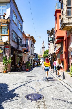 İSTANBUL, TURKEY 2023, Ağustos 04: İstanbul 'un en tarihi bölgelerinden biri, renk ve yaşam dolu