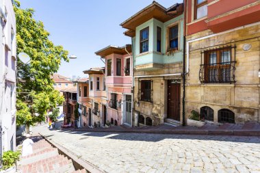 İSTANBUL, TURKEY 2023, Ağustos 04: İstanbul 'un en tarihi bölgelerinden biri, renk ve yaşam dolu