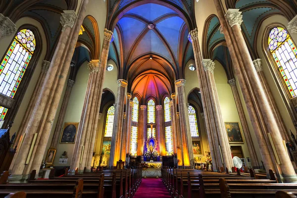 İSTANBUL, TURKEY 2023, Ağustos 04: İstanbul 'daki Sant' Antonio da Padova Kilisesi, Türkiye