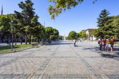 İSTANBUL, TURKEY 2023 Ağustos 06: İstanbul Sultanahmet Parkı 'ndaki Bizans Hipodromu' nun güzel manzarası