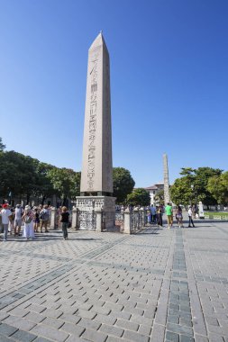 İSTANBUL, TURKEY 2023 Ağustos 06: İstanbul Sultanahmet Parkı 'ndaki Bizans Hipodromu' nun güzel manzarası