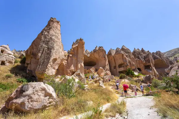 Kapadokya 'da Zelve Açık Hava Müzesi. Türkiye 'nin tarihi yerleri ve simgeleri