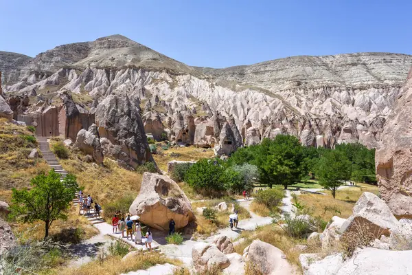 Kapadokya 'da Zelve Açık Hava Müzesi. Türkiye 'nin tarihi yerleri ve simgeleri