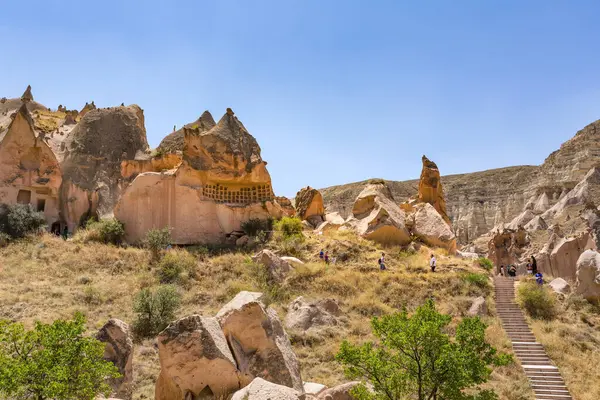 Kapadokya 'da Zelve Açık Hava Müzesi. Türkiye 'nin tarihi yerleri ve simgeleri