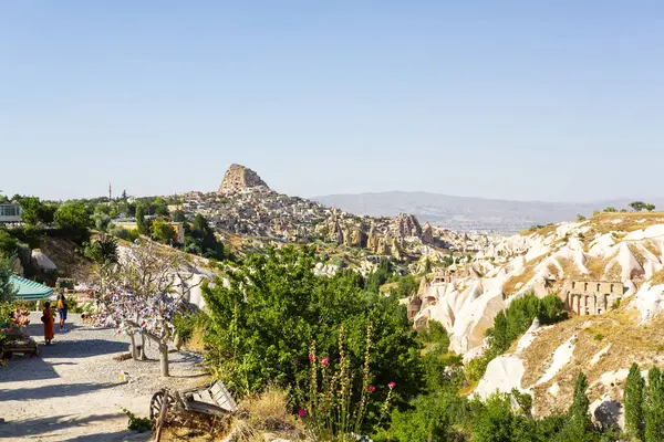 トルコのカッパドキアのゴーレム国立公園とウッティア村の美しい景色 ストック画像