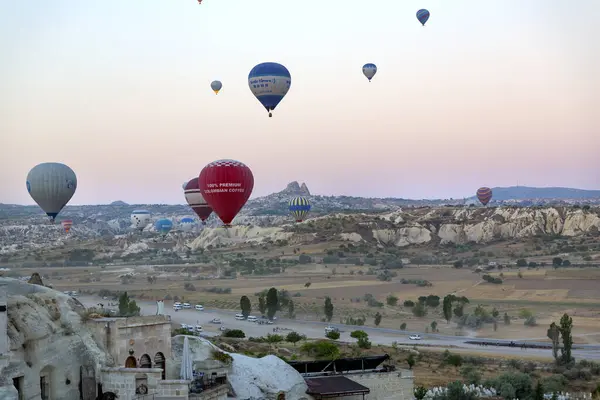 Cavusin Turquie 2023 Août Vol Montgolfière Grande Attraction Touristique Cappadoce Photos De Stock Libres De Droits