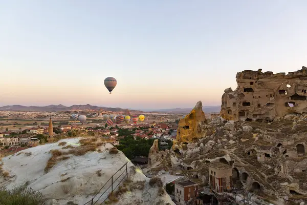 Cavusin Turquie 2023 Août Vol Montgolfière Grande Attraction Touristique Cappadoce Image En Vente