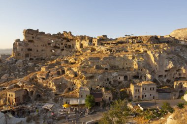 Cappadocia, Türkiye 'deki Cavusin' in güzel manzarası