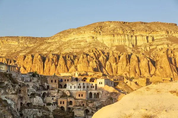 Schöne Aussicht Auf Cavusin Kappadokien Türkei lizenzfreie Stockbilder