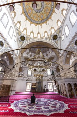 Osmanlı döneminde inşa edilen Selimiye Camii, Mevlana mozolesinin yakınında yer almaktadır.