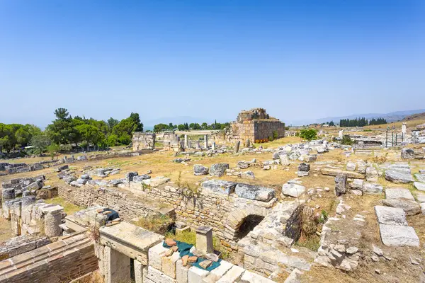 Hierapolis 'in güzel manzarası, Türkiye' de arkeolojik alan