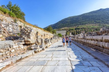 Türkiye 'nin güneybatısında çok önemli bir arkeoloji sahası olan Efes' in güzel manzarası