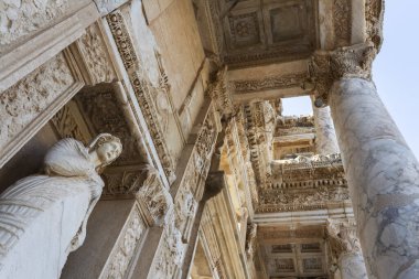 Türkiye 'nin güneybatısında çok önemli bir arkeoloji sahası olan Efes' in güzel manzarası