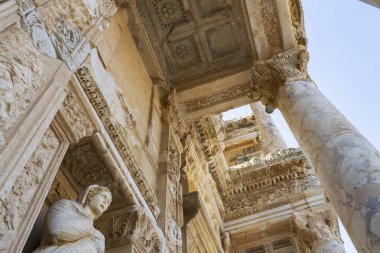 Türkiye 'nin güneybatısında çok önemli bir arkeoloji sahası olan Efes' in güzel manzarası